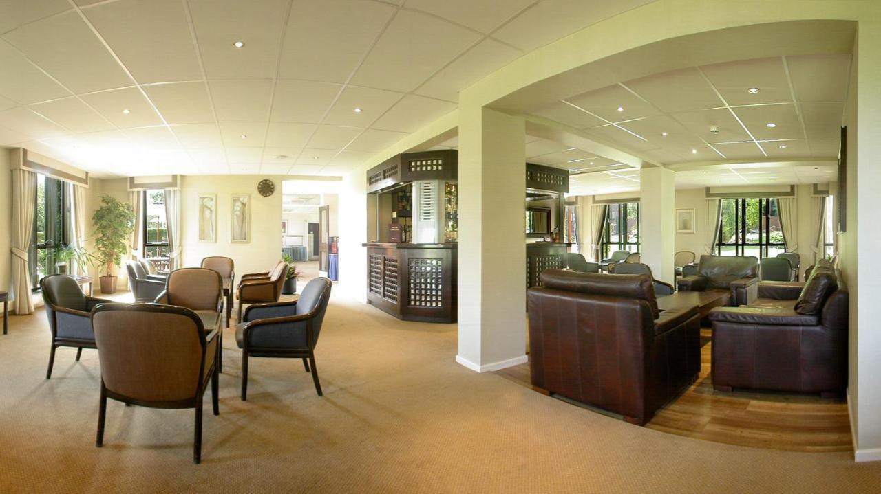 Lane End Hotel High Wycombe Buitenkant foto